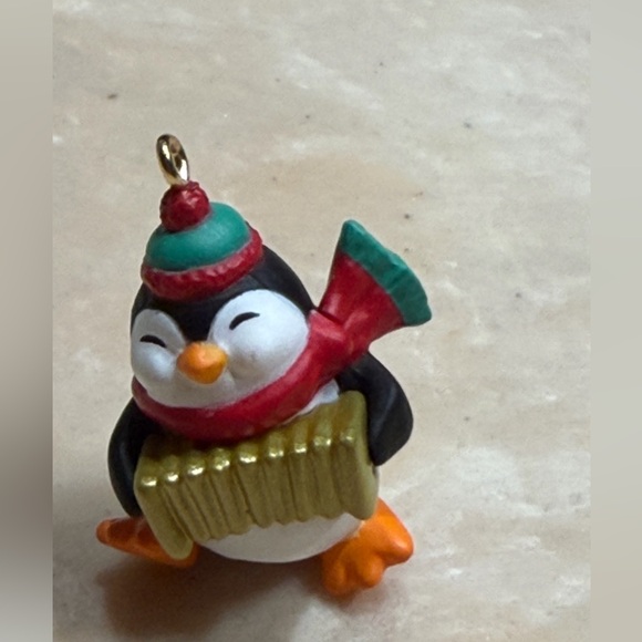 Set of 2 Miniature Hallmark Keepsake Ornaments - Picture 6 of 7